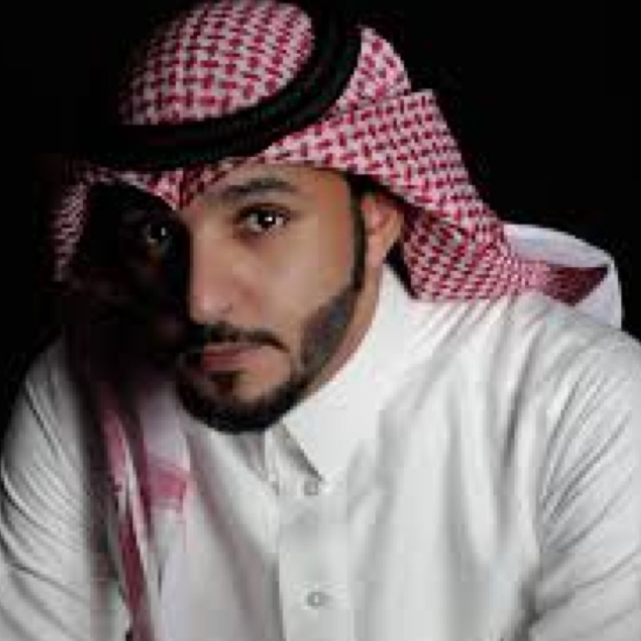 ‏عشقـي وغرامـي وجنـووني ..♥زايـد الصـالح♥

احب زايد الصالح و صوت زايد الصالح و كل زايد الصالح