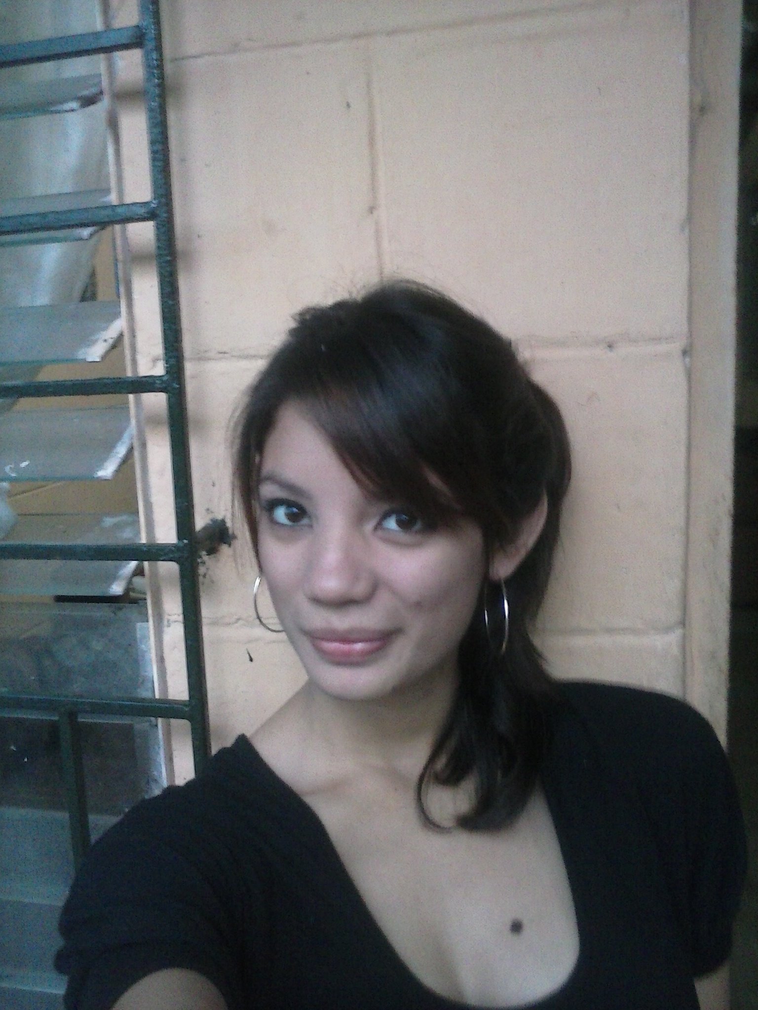 me gusta lo dificil me atrae lo complicado y me enamoro de lo imposible... felizmente soltera
