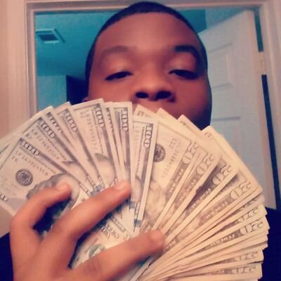 bitch im AL〽IGHTY nun more nun less #FreeTay #FreeET #FreeTT Gang ain't nun of dat squad 

Kik: DTericfrmpoly_
fmoig:Glogang_dt
