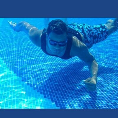 naci un 18 de enero en Republica Dominicana orgulloso de ser de la atenas de america ciudad primada. Optimista y positivo...