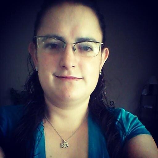 Enamorada del amor. Los ojos son el reflejo del alma. #julesdejulio♥¡¡¡
cuándo mires las estrellas acuérdate de mí, porque en cada una de ellas hay un beso para