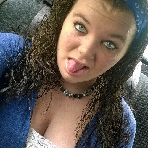 16 • single • absolutely insane lol  • wild and freaky • ♡  music is life