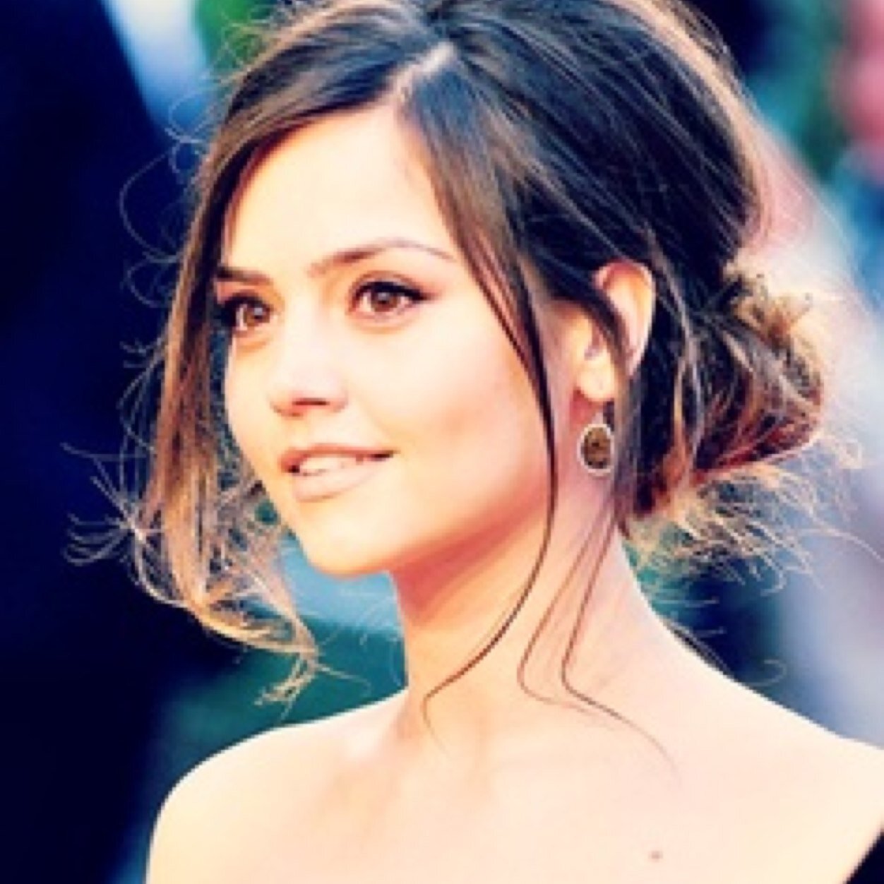 My name is Kassandra, I am seventeen. Werewolf || District Ten|| Dauntless. Usually I am very kind and polite. {HDRP}