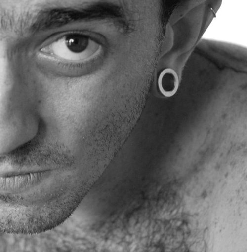 Guto_mapc's profile picture. Working since 2002 with skin pigmentation, Guto has been innovating his style, and making a new metod of draws... Santa fé do Sul - São Paulo - Brasil.