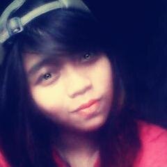 putrinuraeni15's profile picture. 