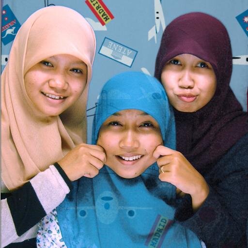 Open mind~Life is Beautiful. Lakukan yang terbaik untuk mendapatkan yang terbaik ALLAH always with us.