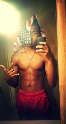 kik me @vaughn_21