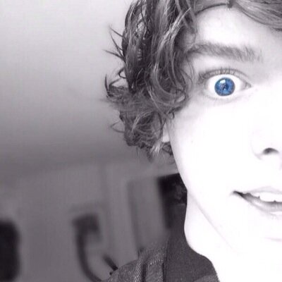 DannysDipples's profile picture. its suppose to be dimples, but my fat thumbs put dipples....