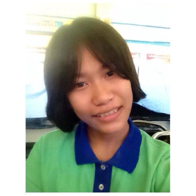 ชื่อนนท์คร้าบบบ.
ก็อยากรู้จักก็ทักมาได้น้ะจ้ะไม่หยิ่งจ้า :')
Facebook เฉิ่ม' ดีเค
