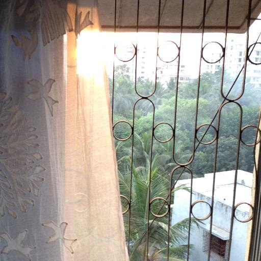 @Acumen #India Fellows Team in Mumbai, Writer, dreamer, believer in impossible things... #socent - Tweets are my own.