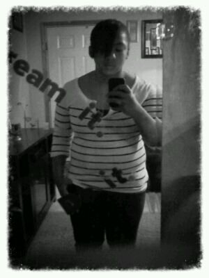 my name is destiny. im 16 . im a proud AFJROTC cadet! i play basketball. BK13 ~ CM13.