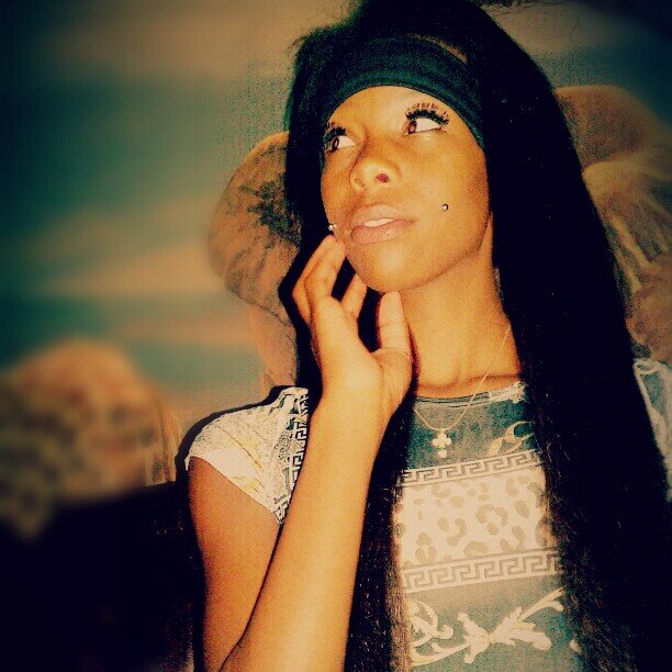 F-f-f-fuck these petty niggas is a bitch motto If I say it on wax, every bitch follow . (Mi'kia Davis) Im 18 , Modeled For 4 Yrs .Follow Me