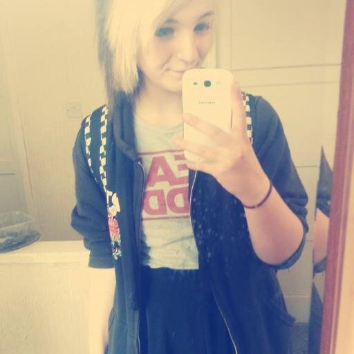 RawrImAlice's profile picture. I LIke Food