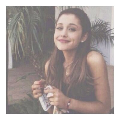 I love you so much ariana, she is the most beautiful queen on Earth ✌