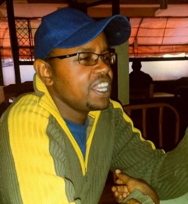 kmuna33's profile picture. Typing