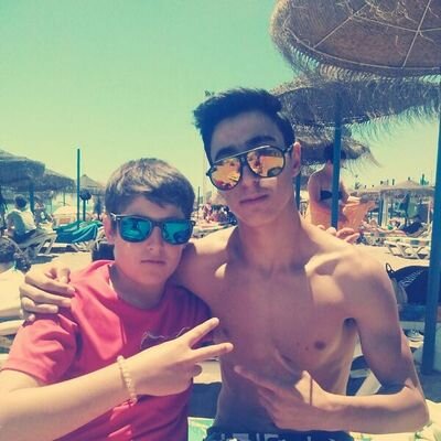 me gusta jugar al futbol
