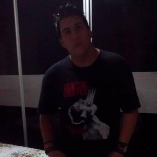 Escutar Rock Tocar Guitarra   E   Ver Anime..... Bom Sou Guitarrista E Vocalista Na Banda Hands Of The Hell Screamo Hardcore .. Eu Formei A Banda...