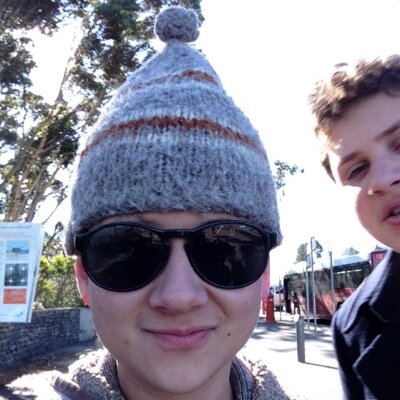 chezpops_tweets's profile picture. Been poppin' caps in asses since the 90s