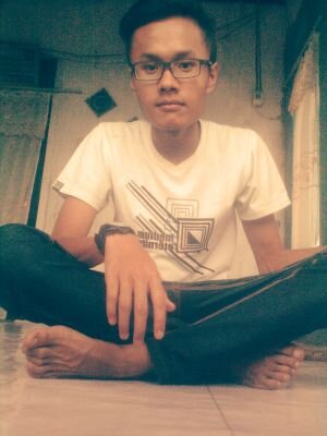 jangan ke egoisan mu membuat dia kecewa

fall for you,,