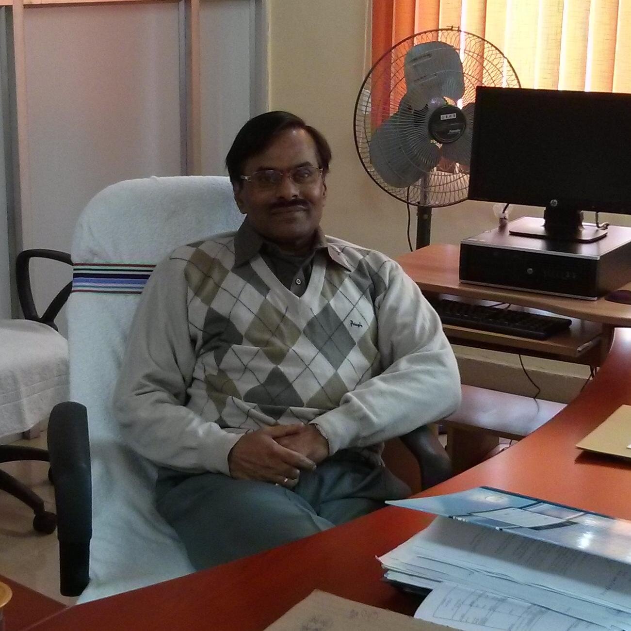 Chief engineer and project head