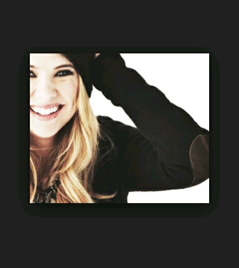 #Potterty¶16¶ 6°curso Slytherin¶ P: sinsajo  ¶ Hermana de Renee  ¶. Buscadora¶ BFF--Gemma Malfoy¶ Fotografa compulsiva                     ♔ Tu pequeña rubia ♔