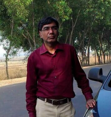 Retired as Deputy News Editor of Sangbad Pratidin, a Bengali daily in Kolkata. A passionate reader and writer. Likes photography, film and music.