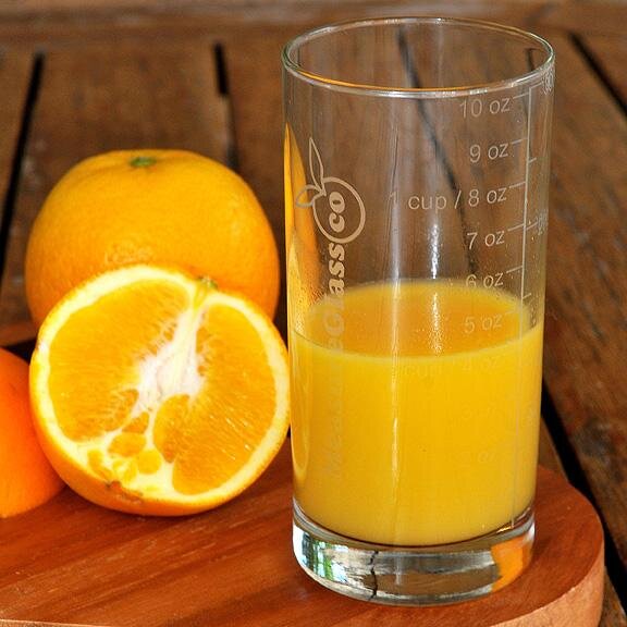 Track your liquid intake & #calories using this engraved highball drinking glass. Also great for making #cocktails! Featured on Amazon. Made in the US.