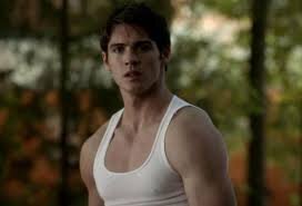 hey I am jeremy gilbert little bro too elena yes I am a Hunter [rp single]