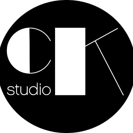 Das CK Studio liegt im Herzen der Mainmetropole Frankfurt.
Wir freuen uns auf Deinen Besuch !
Alte Gasse 5, 60313 Frankfurt