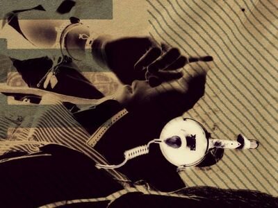 RobertRuizM's profile picture. Un libro abierto el cual nadie quiere leer