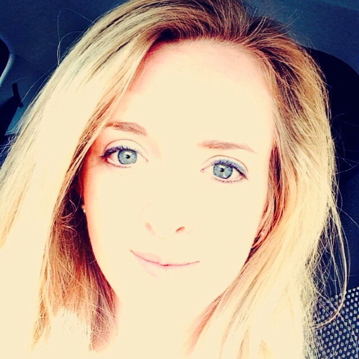 Elyssia_Beck's profile picture. https://t.co/J8eOER37G1. Linguist. #Blonde