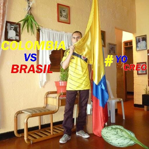 ME GUSTA LA SALSA EL FUTBOL Y LOS ANIMALES AMO A MIS PADRES Y MIS HERMANOS