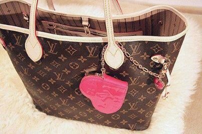 Cheap louis vuitton bags outlet, only for $216.every lady deserve such a bag.
