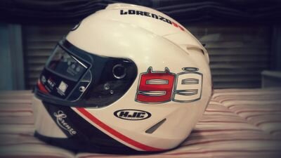 EmiCorbera's profile picture. 