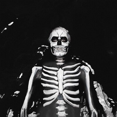 Another kid that likes bands