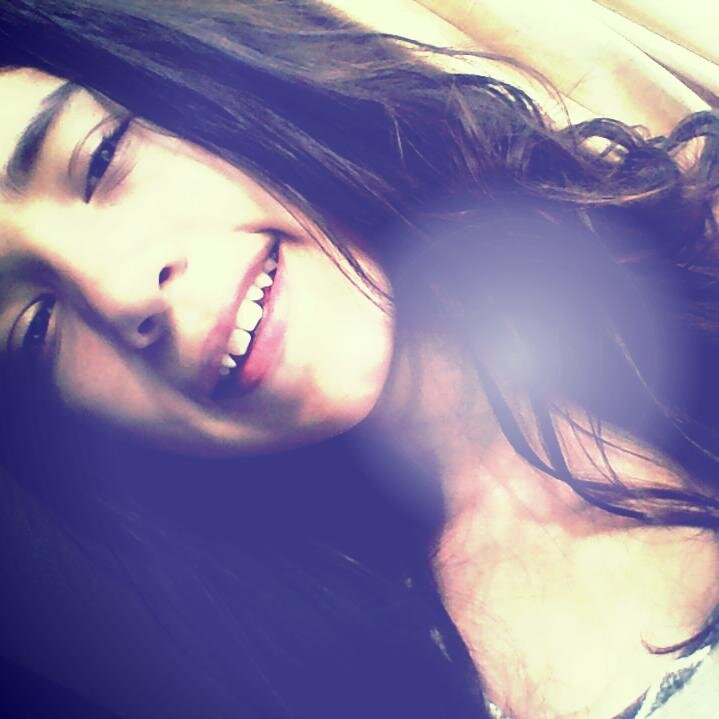 Superar é preciso. Seguir em frente é essencial. Olhar pra trás é perda de tempo. Passado se fosse bom era presente. ¥