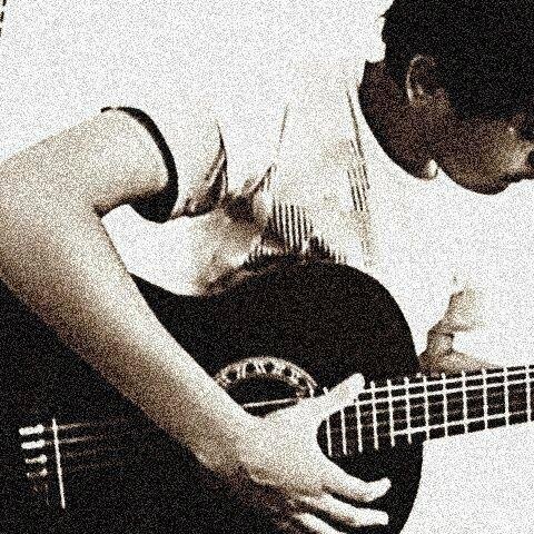 18| Gosto de Séries| Rock| Toco teclado e violão| ''Não ganhe o mundo e perca sua alma; sabedoria é melhor que prata e ouro.''