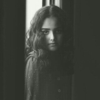 -صلّ على محمد- .