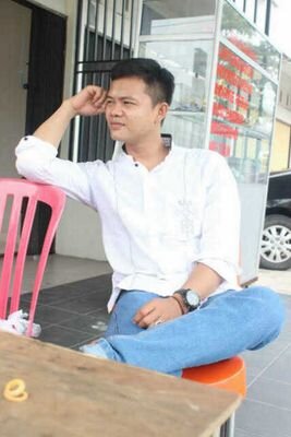 tak bisa jadi panutan buat orang lain. cukup jadi panutan diri sendiri