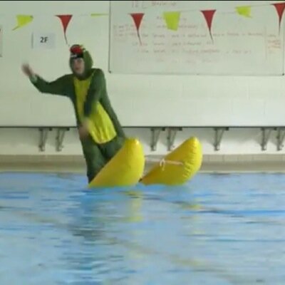 Making Dan wet
@howellsforphan