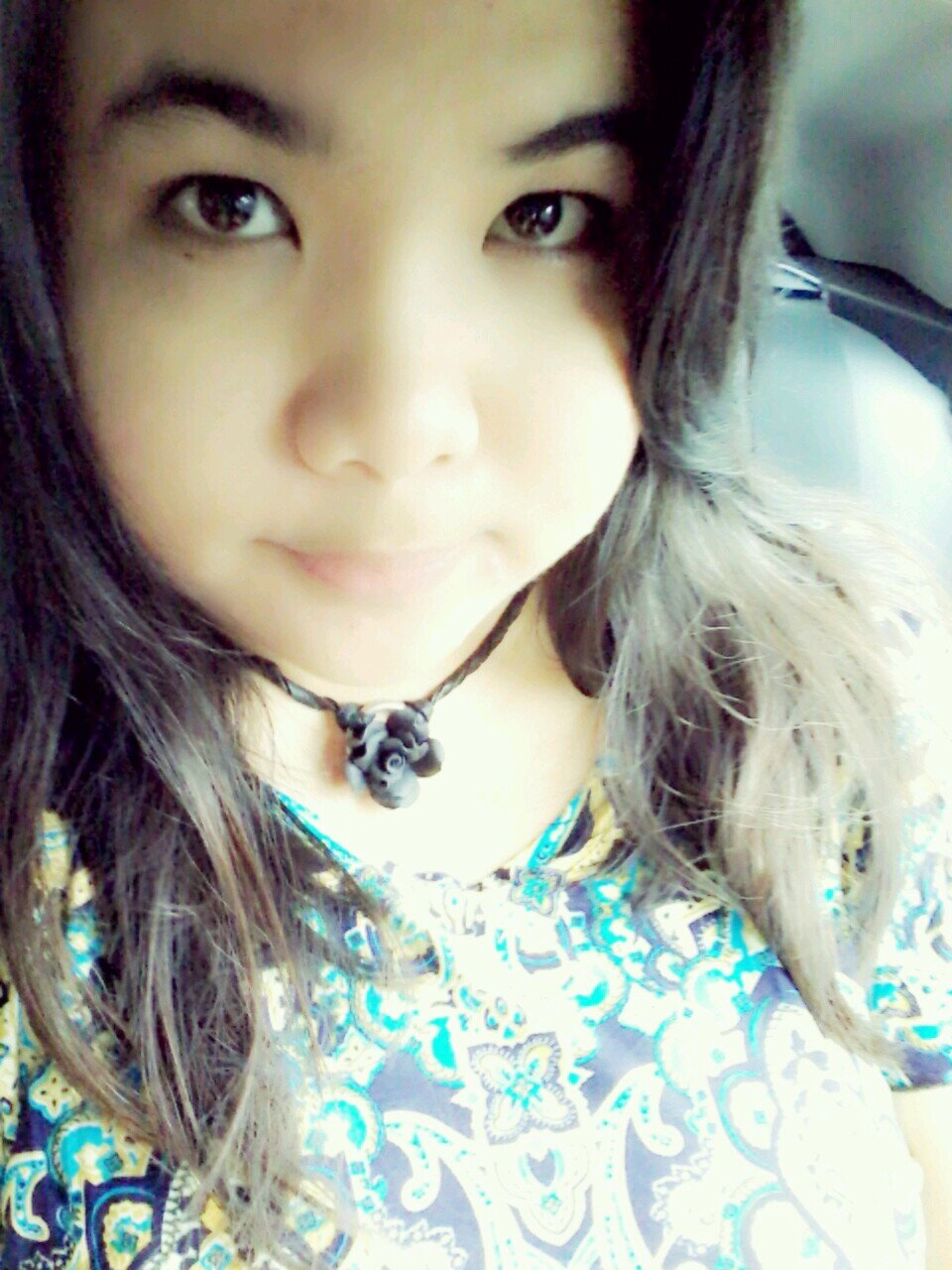 Nduth, Chuby, Suka hiJau, suKa Keropii, Suka cokLat, Rock 'N Roll tapii tetap Beriman kepada Tuhan Yesus.. ^_^