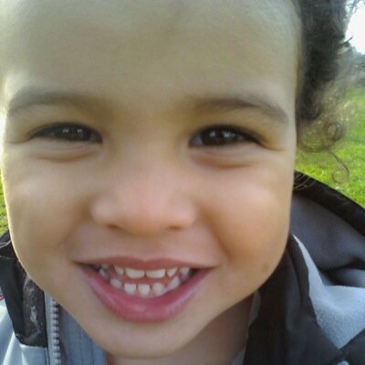 HelpGetDadBack's profile picture. I want to have a mummy and daddy, not just one! Why has my mummy taken my daddy away from me? :-(