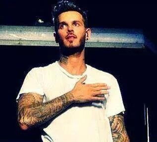 Emeliinne54's profile picture. Matt Pokora *-*♥♥ Robin des bois*-*♥♥15/02/2014 date parfaite *-*