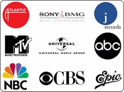 Newest & Hottest Entertainment company 
want to break your record?need email blast,radio play,record deal? email
juiceupentertainment@gmail.com