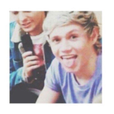 layouts just rt or tweet if you want the pack! mbf so i can dm you:-) @blueskyhorans