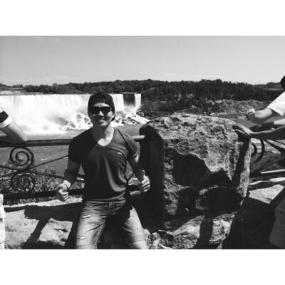 iTransta's profile picture. Whats up y'all