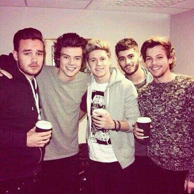 Please follow @_5sos2fab4u ! She follows back! :)