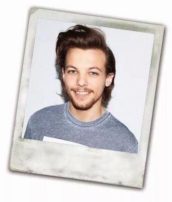 My first real crush was louis tomlinson 
♚Harry Styles♚