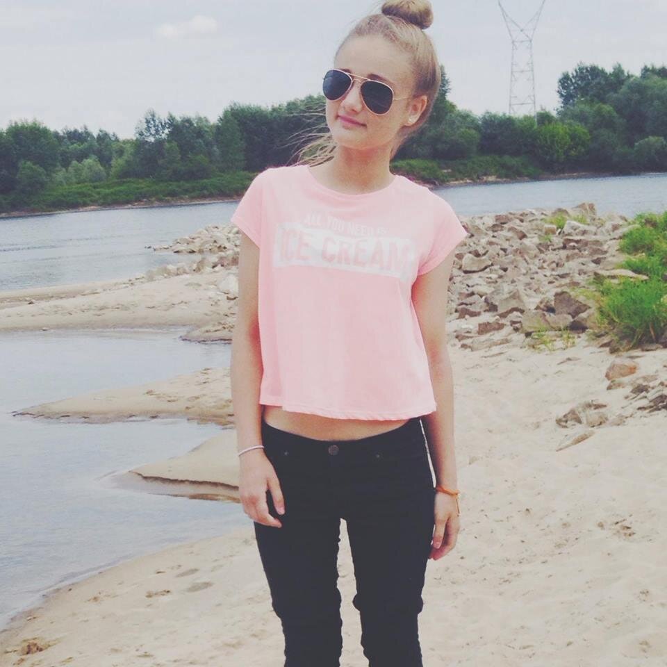 Follow me on Instagram and on tumbrl! ♥ :   http://t.co/BXRgoSNi22 and on Tumblr : http://t.co/uJidZrDzC3 ((: