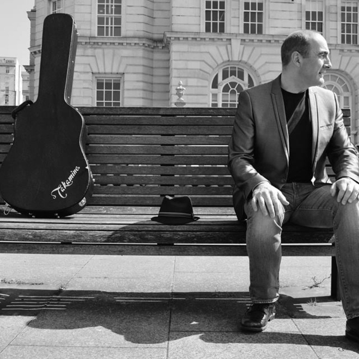 Professional musician and entertainer performing at celebrations and clubs for every occasion **From Andy Williams to Robbie Williams**